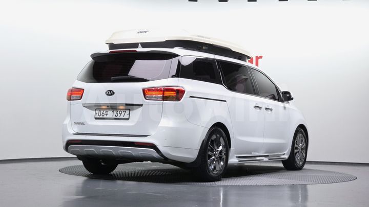 Kia Carnival 2017 — 2