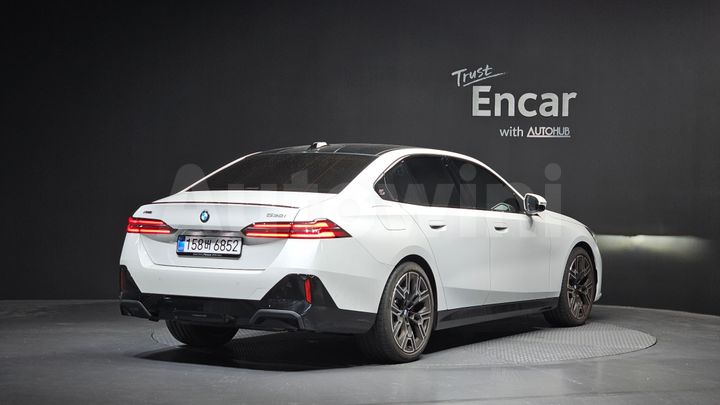 BMW 5 Series 2026 — 2