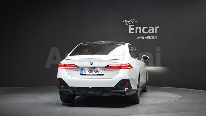 BMW 5 Series 2026 — 4