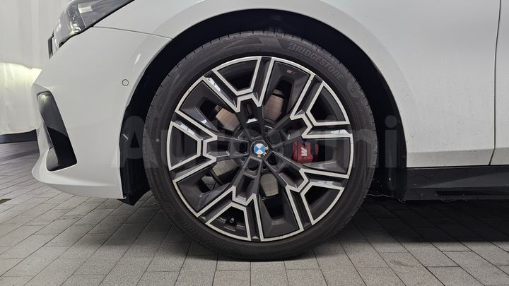 BMW 5 Series 2026 — 5