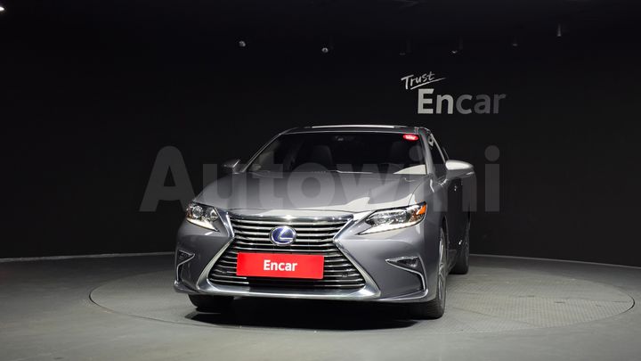Lexus ES 2017 — 3
