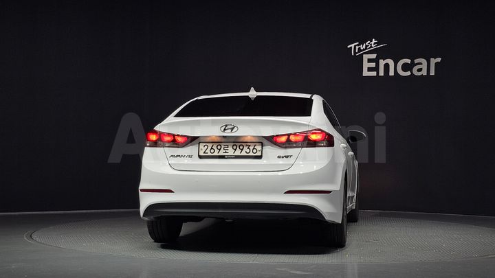Hyundai Avante 2017 — 4