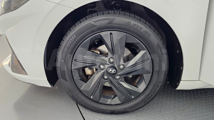 Hyundai Avante 2023 — 5
