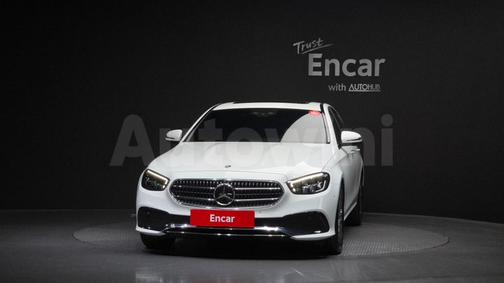 Mercedes Benz E Class 2023 — 3