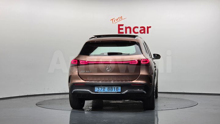Mercedes Benz EQA 2022 — 4