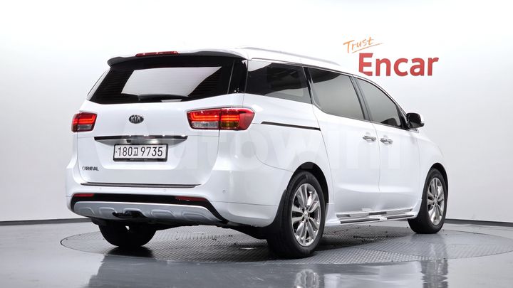 Kia Carnival 2018 — 2