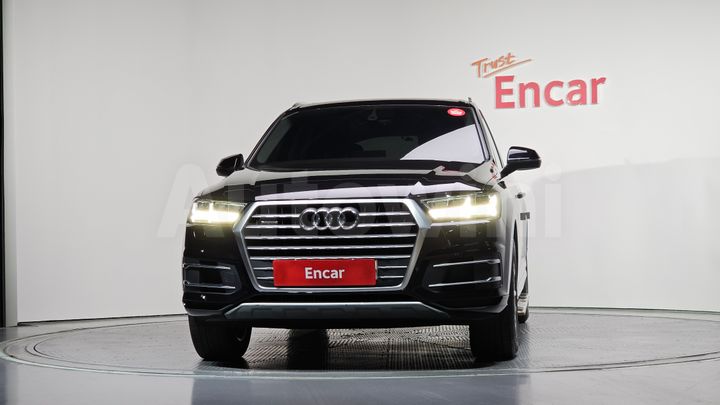 Audi Q7 2019 — 3