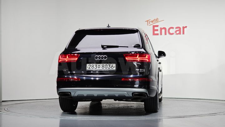 Audi Q7 2019 — 4