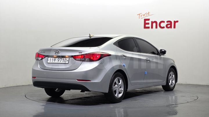 Hyundai Avante 2015 — 2