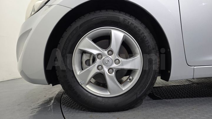 Hyundai Avante 2015 — 5