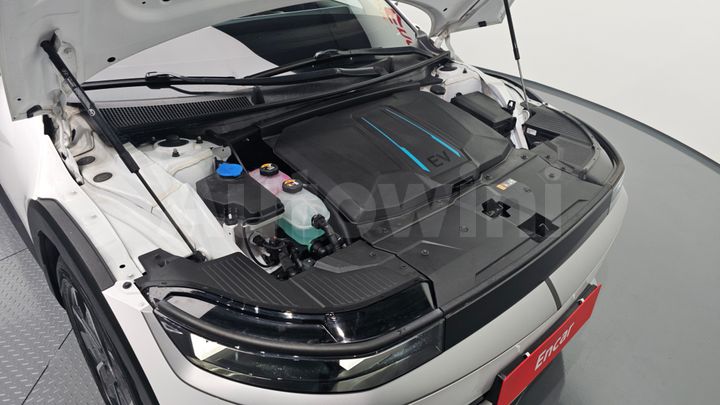 Hyundai Ioniq5 2023 — 5