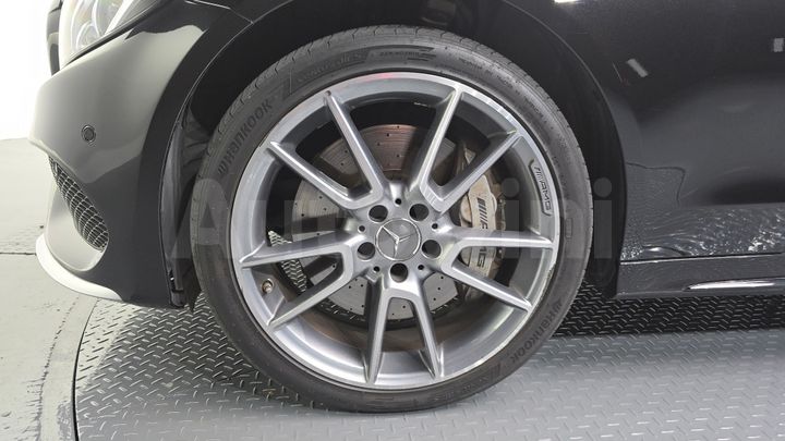 Mercedes Benz C Class 2018 — 5