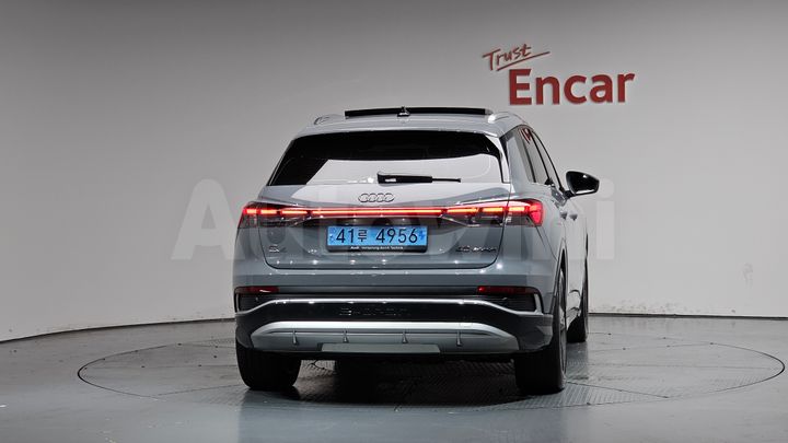 Audi Q4 2023 — 4