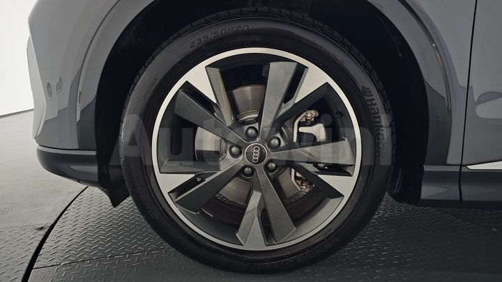 Audi Q4