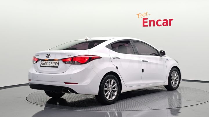 Hyundai Avante 2015 — 2