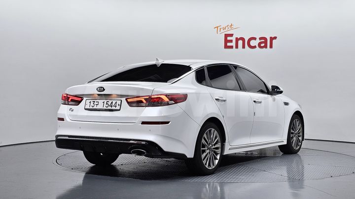 Kia K5 2019 — 2