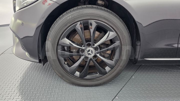 Mercedes-Benz C Class 2019 — 4