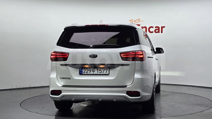 Kia Carnival 2019 — 4