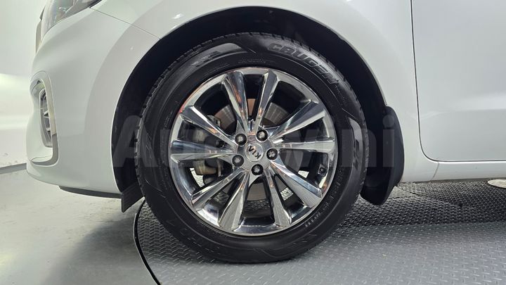 Kia Carnival 2019 — 5