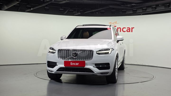 Volvo XC90 2019 — 3
