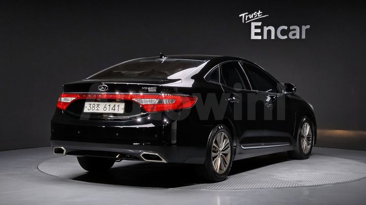 Hyundai Grandeur 2015 — 2