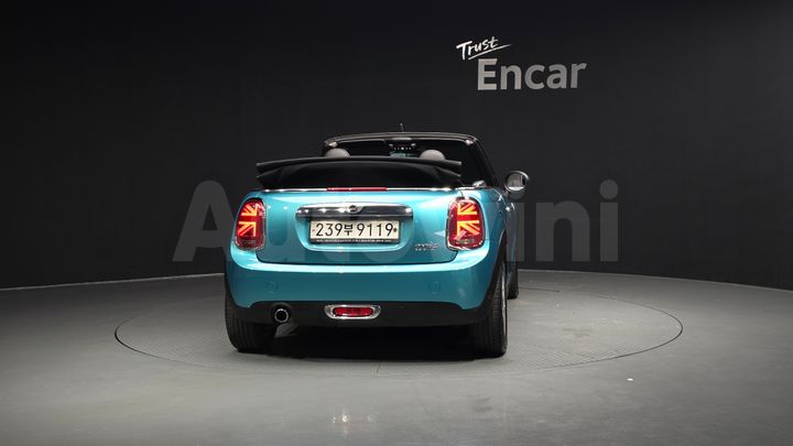 Mini Cooper Convertible 2019 — 4