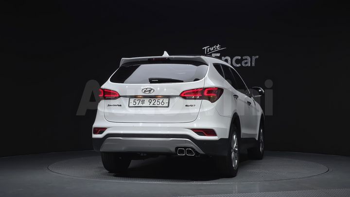 Hyundai SantaFe 2016 — 4