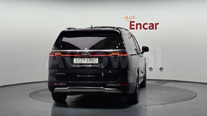 Kia Carnival 2023 — 4