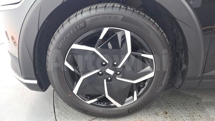 Hyundai Ioniq5 2022 — 5