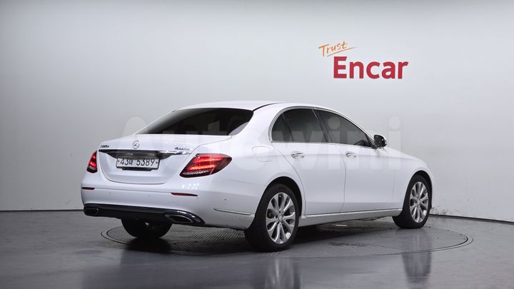 Mercedes-Benz E Class 2017 — 2