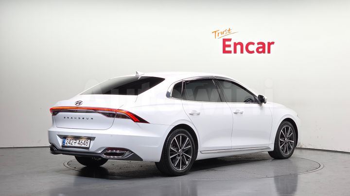 Hyundai Grandeur 2022 — 2