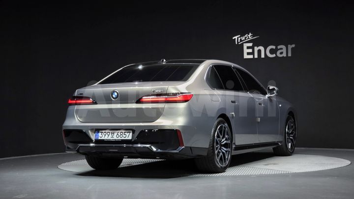 BMW 7 Series 2025 — 2