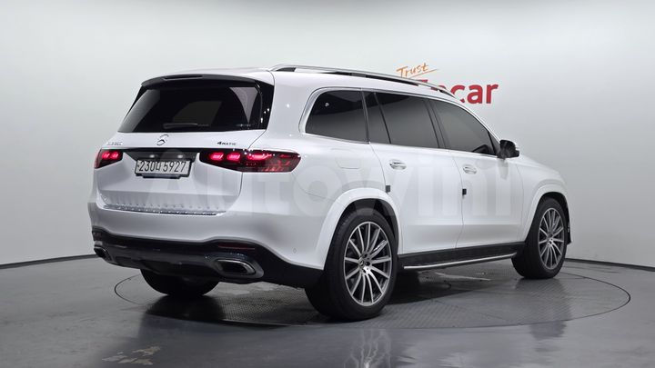 Mercedes-Benz GLS Class 2024 — 2