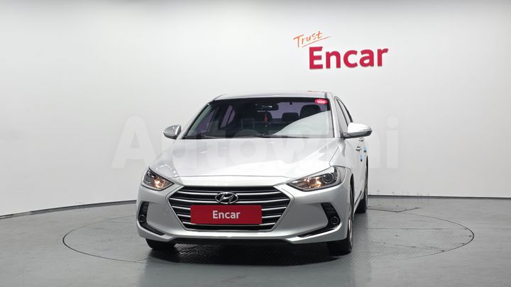 Hyundai Avante 2016 — 3