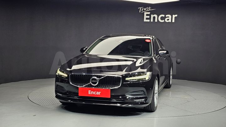 Volvo S90 2017 — 3
