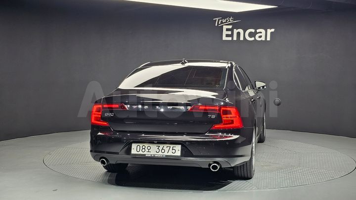 Volvo S90 2017 — 4