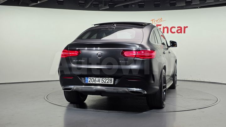 Mercedes-Benz GLE Class 2018 — 4