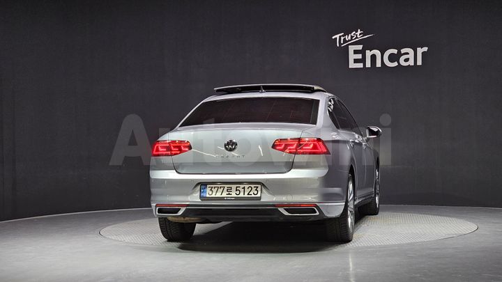 Volkswagen Passat 2021 — 4