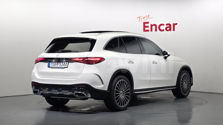 Mercedes-Benz GLC Class 2026 — 2