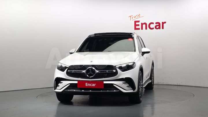 Mercedes-Benz GLC Class 2026 — 3