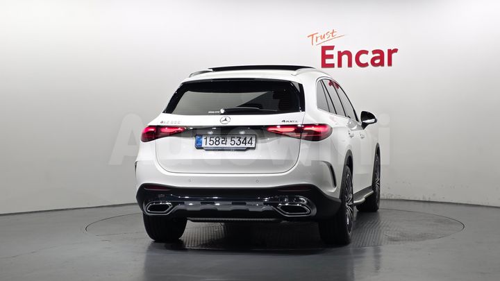 Mercedes-Benz GLC Class 2026 — 4