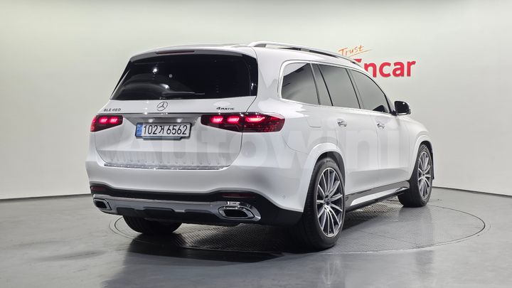 Mercedes-Benz GLS Class 2025 — 2
