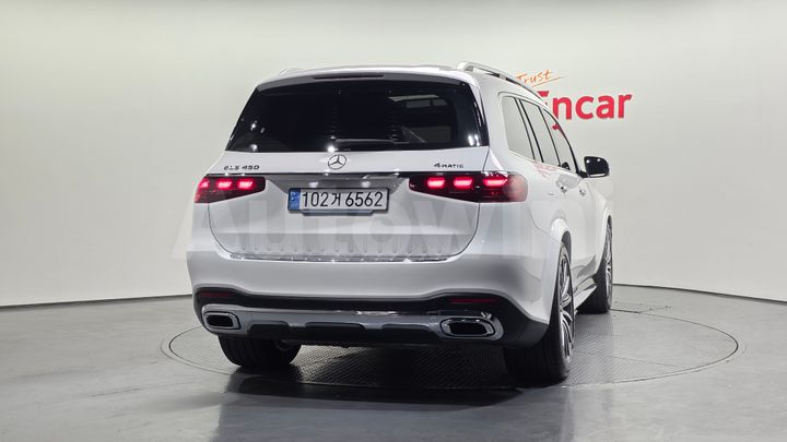Mercedes-Benz GLS Class 2025 — 4