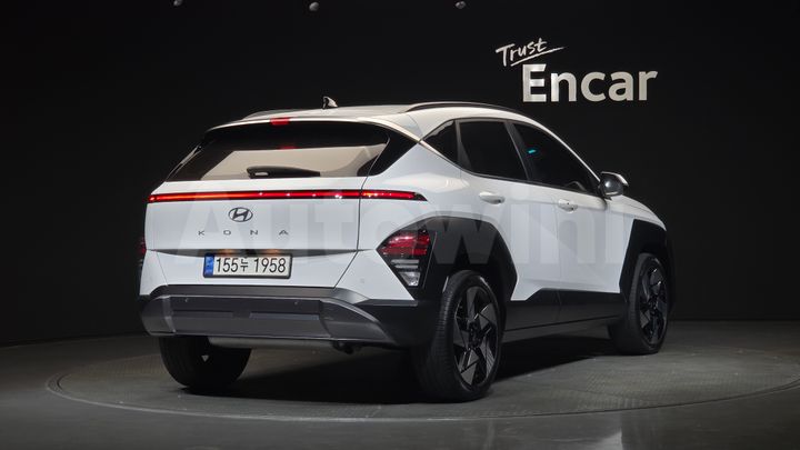 Hyundai Kona 2023 — 2