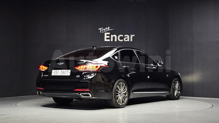 Hyundai Genesis 2016 — 2
