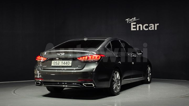 Genesis G80 2018 — 2