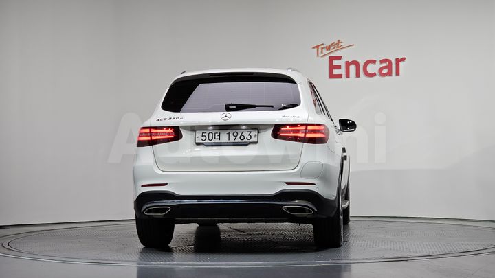Mercedes Benz GLC Class 2019 — 4
