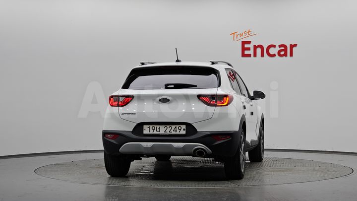 Kia Stonic 2018 — 3
