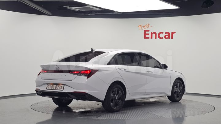 Hyundai Avante 2023 — 2