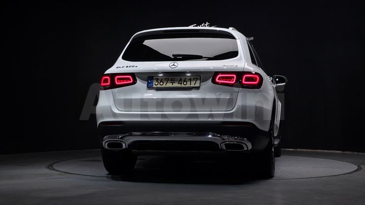 Mercedes-Benz GLC Class 2021 — 4